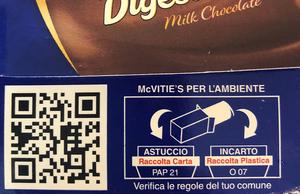 QR Code mit GS1 Digital Link auf einer Keksverpackung mit Link zur Website des Markeninhabers QR Code mit GS1 Digital Link auf einer Keksverpackung