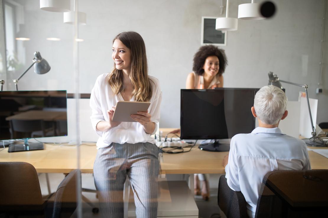 Mitarbeiterinnen im Büro